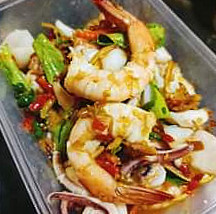 แพทหัวกุญแจ ซีฟู๊ด ร้านอาหารเมืองประจวบ อาหารทะเลสดๆ ปูไข่ ปูม้า ส้มตำ