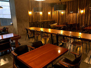 Mad Table Pub