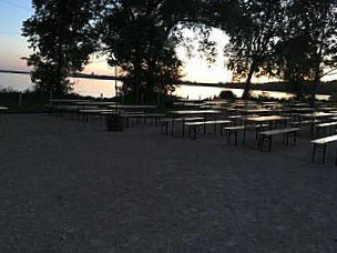 Biergarten At Olbrich Park