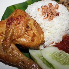 Nasi Lemak Kitchen