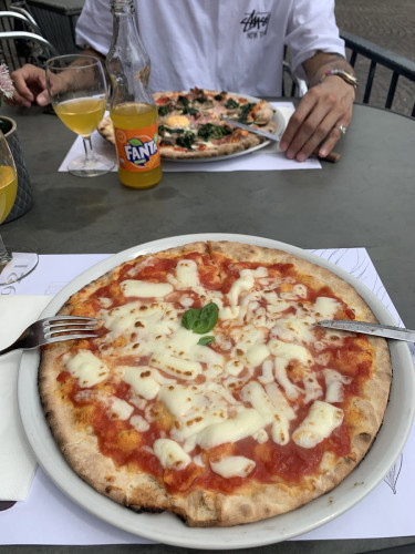 Pizzeria Gelateria Primavera