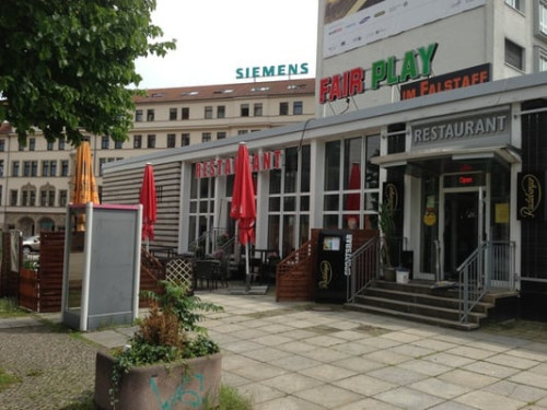 Falstaff Restaurant Und Sportsbar