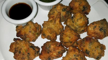 Pakoras (6 Pc)