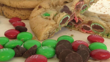 Chocolate Chip M&M (2 Cookies)