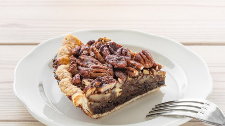 Fetta Di Torta Al Cioccolato E Noci Pecan