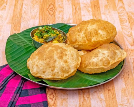 Poori With Potato Masala (3 Pcs)