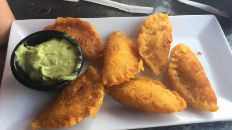 Mini Empanadas (10)