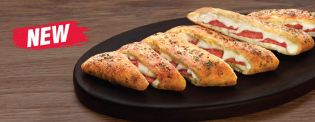 Pane All'aglio Ripieno Di Peperoni Di Pollo