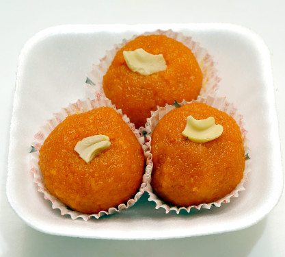 Kanpuri Laddoo