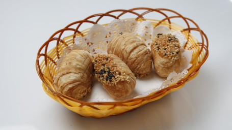 Red Bean Puff Dòu Shā Sū Bǐng