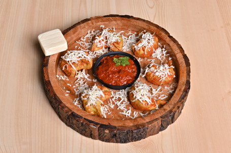 Chicken Cheese Momos (6 Pcs)