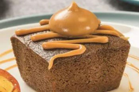 Caramel Sticky Date Cake