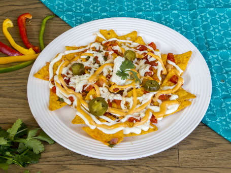 Cheesy Nachos (Signature)