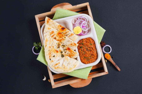 Pollo Kheema Bread Kulcha Lunchbox