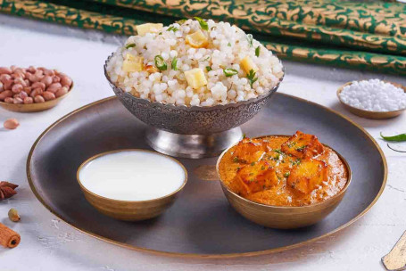 Sabudana Khichdi Con Makhmali Paneer Mini Thali