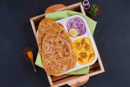 Pollo Mughlai Gravy Con Triangle Paratha