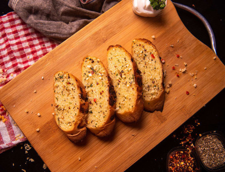 Gusto Garlic Bread With Cheese Dip