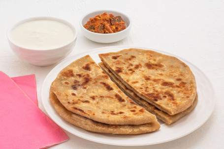 Aloo Paratha Con Cagliata E Sottaceti