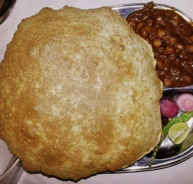 Chola Poori With Channa Masala