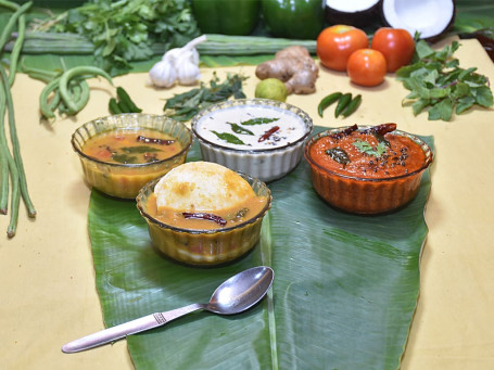 Sambar Idli (2 Pc)