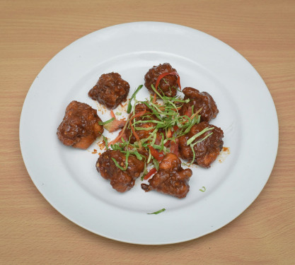 Boneless Chicken Manchurian (6 Pcs)