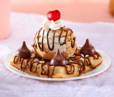 Hershey's Kisses Caramel Signature Waffle