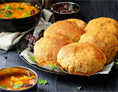 Aaloo 5 Bedmi Poori