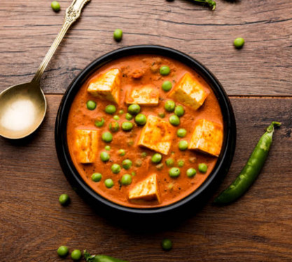 Matar Paneer (300-350Gms)