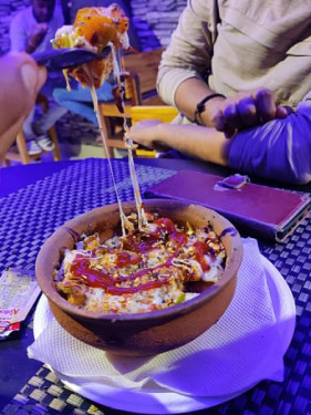 Kulhadd Pizza