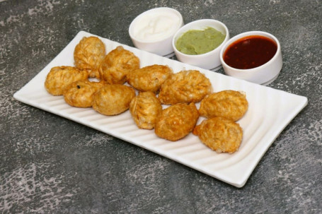 Chicken Fried Momos (10 Pieces)