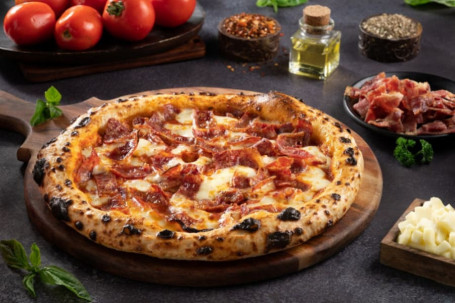 Naples Crispy Bacon In Red Sauce Pizza