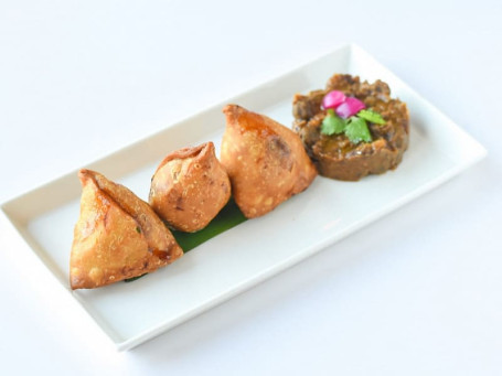 Panjabi Samosa Chat (3 Pcs)