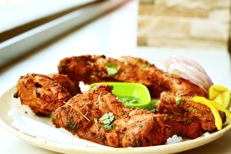 Chicken Tandoori (Served With Chutney)