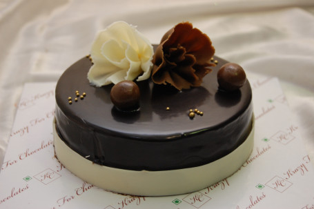 Truffle Garden Cake 1Lb