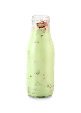 Dry Fruit Overload Milkshake (300 Ml)