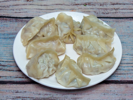 Pork Momo In Choice Of Sauce (8 Pcs)