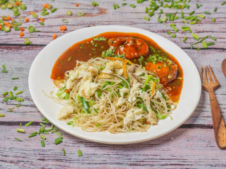 Egg Chowmein With Chicken Manchurian [2 Pieces]