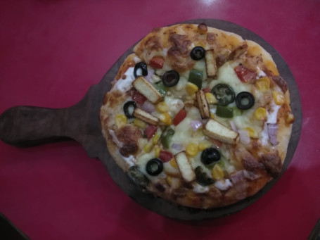 Medium Paneer De Pepper Pizza