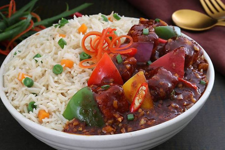 Veg Fried Rice (1/2) Chilli Paneer(4Pcs)