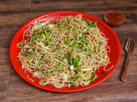 Hakka Veg Chowmein