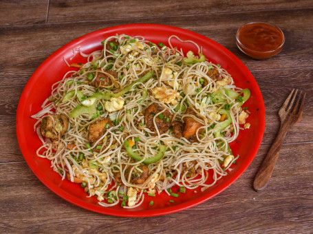 Hakka Egg Chicken Chowmein