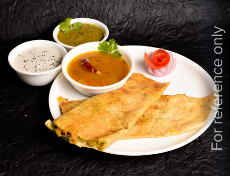 Mixed Veg Butter Masala Dosa