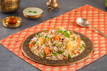 Spicy Subz-E-Biryani Hyderabadi Veg Biryani Serves 1-2]