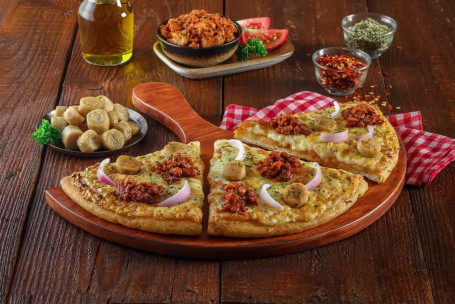 Kheema Salsiccia Formaggio Burst Semizza <Intranslatable>[Half Pizza]