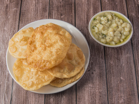 Luchi Sada Aloo Tarkari (6 Pcs