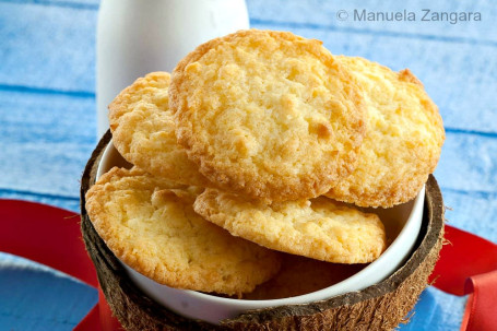 Coconut Cookies (100 Gms)