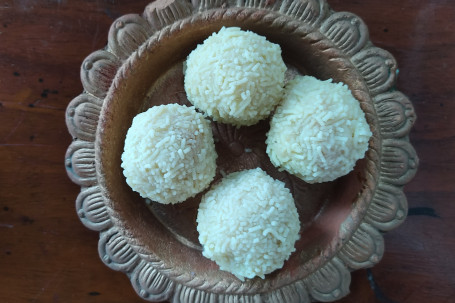 Kheer Kadamba (4 Pcs)