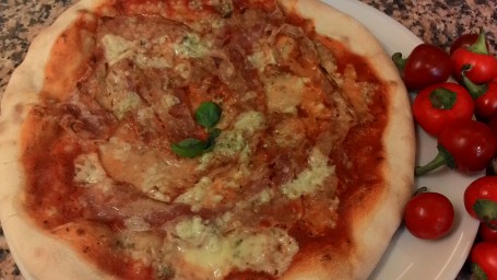 Pizza Tocinetta