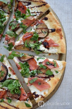 Pizza Con Rucola