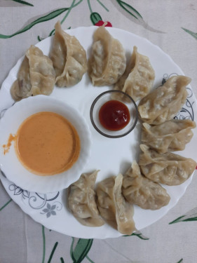 Veg Momo With Badam Ka Chatni 6 Picecs